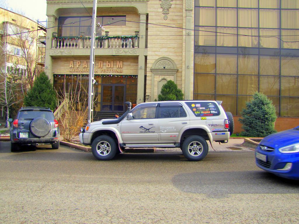 Guest House On Kaldaiakova 38 الماتي المظهر الخارجي الصورة
