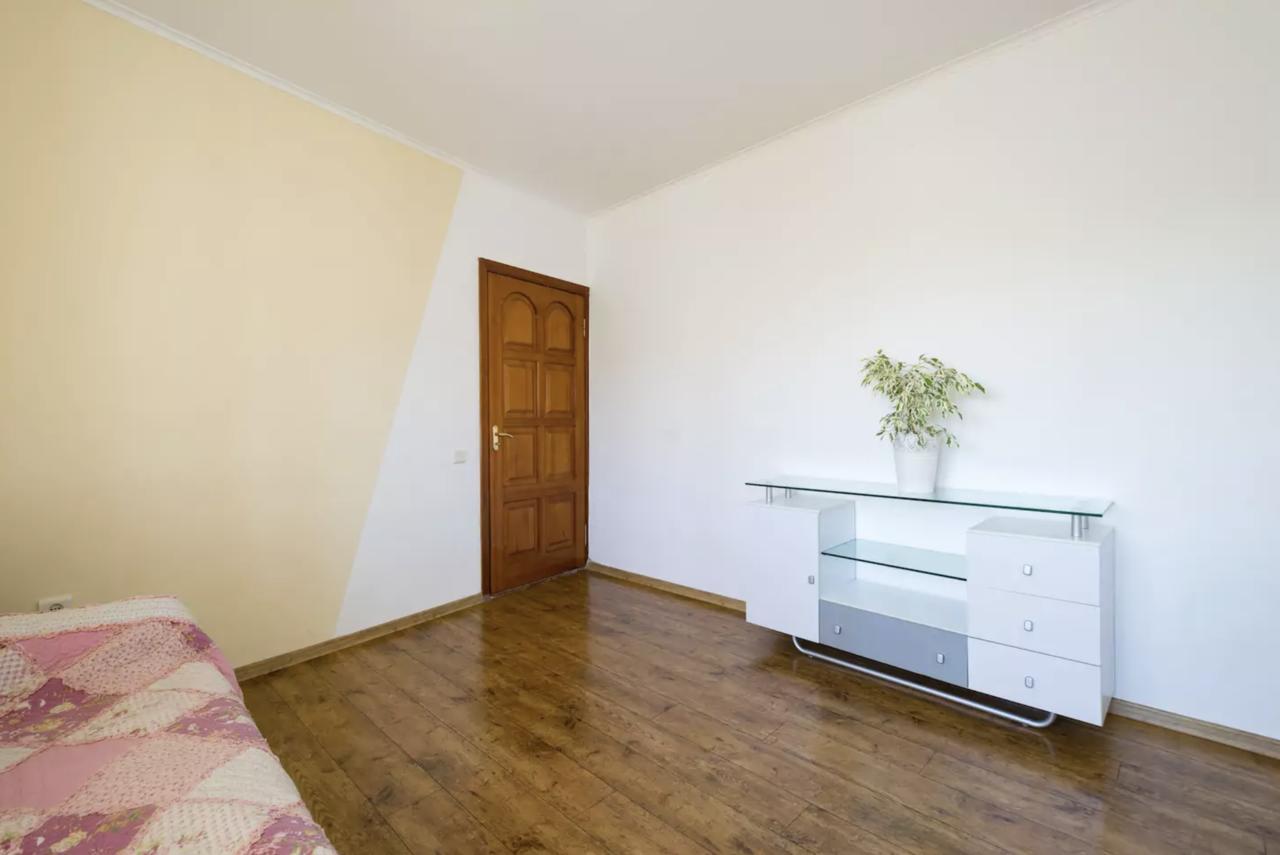 Guest House On Kaldaiakova 38 الماتي المظهر الخارجي الصورة